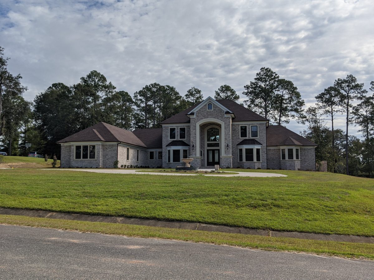 R Residence 2020